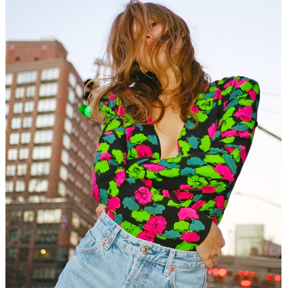 NWT ZARA FLORAL BODYSUIT, SIZE L